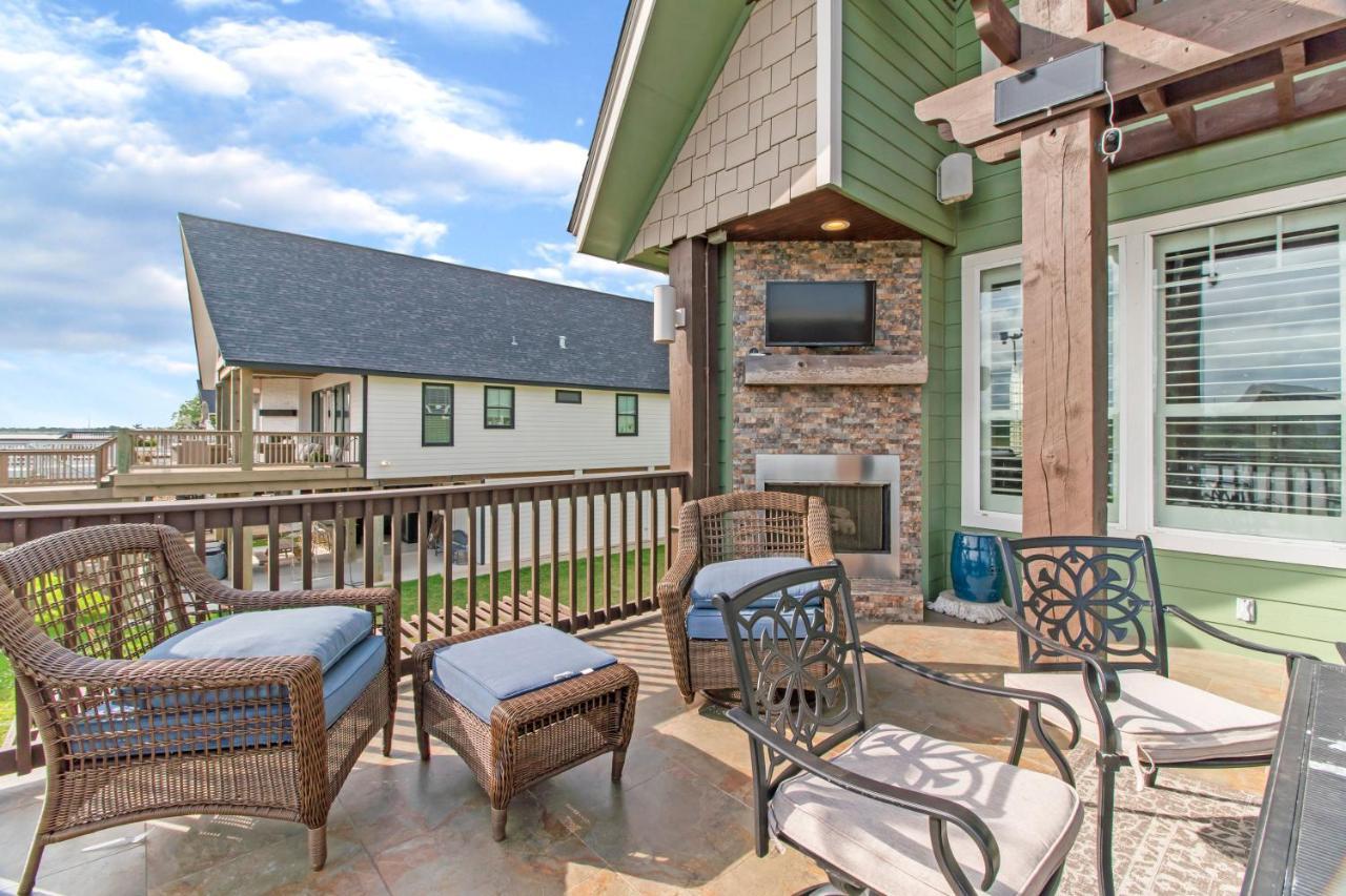 Luxury Waterfront Home Family And Pet Friendly Near Surfside Beach 11 Mins Freeport Exterior foto