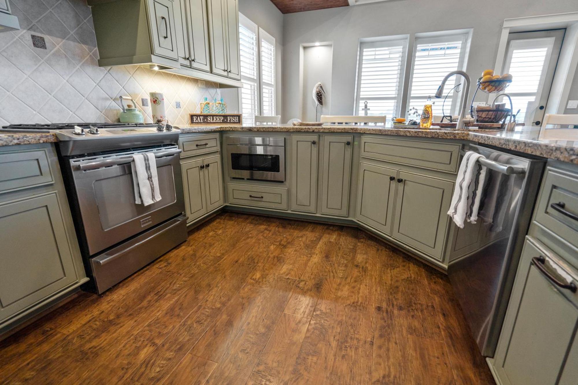 Luxury Waterfront Home Family And Pet Friendly Near Surfside Beach 11 Mins Freeport Exterior foto